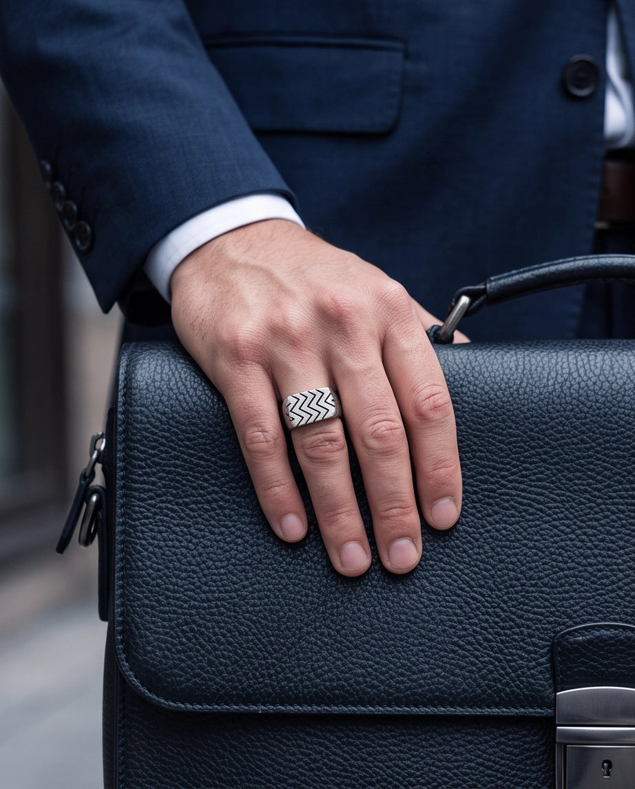 Geometric Zig-Zag Tire Tread Ring