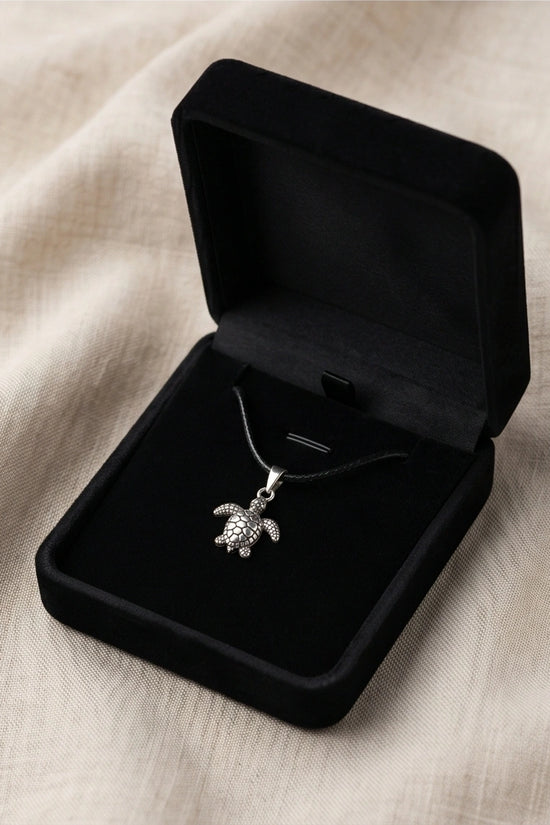 Silver Detailed Sea Turtle Necklace
