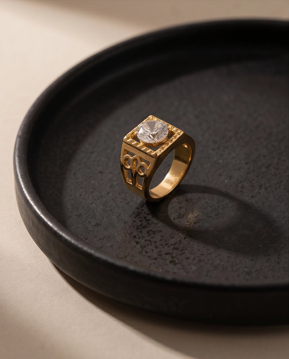 Brilliant Round Cut Sawtooth Filigree Scroll Gold Ring