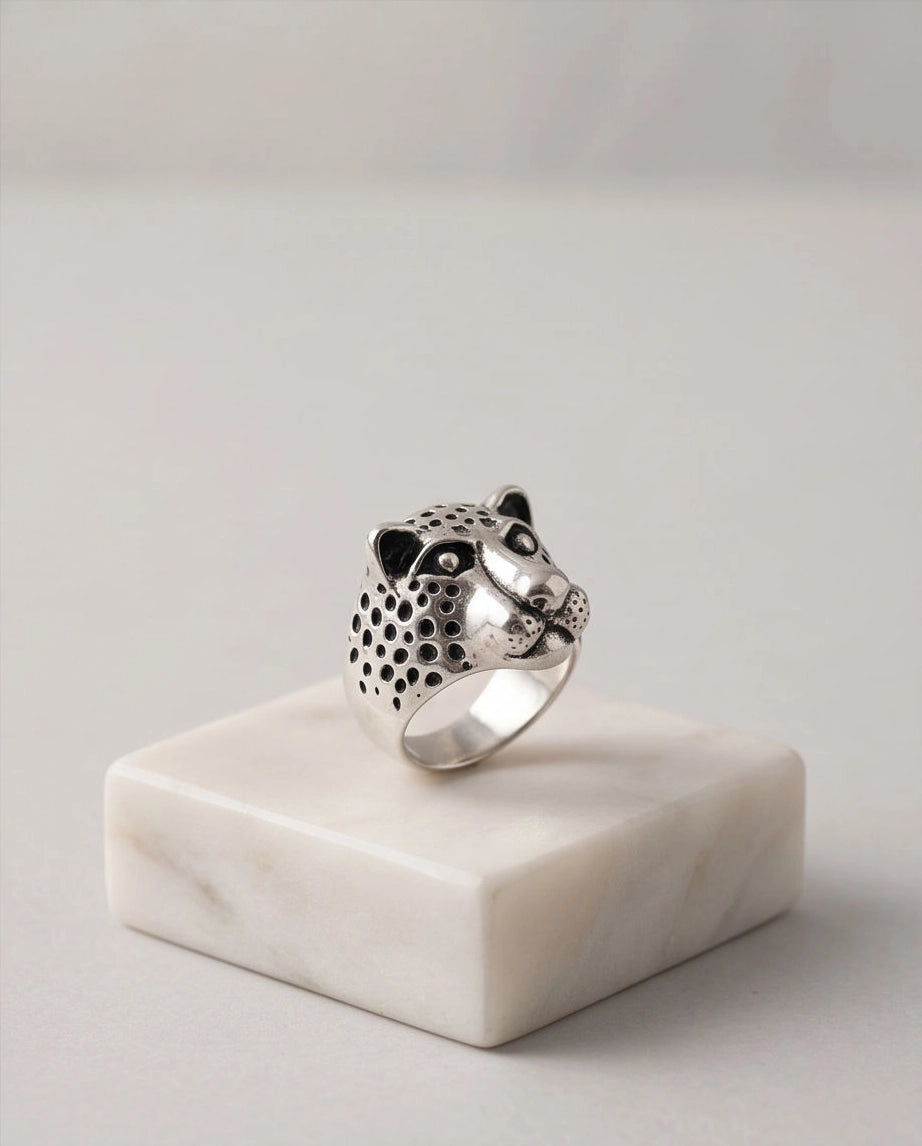 Oxidized Silver Sculpted Leopard Signet Ring