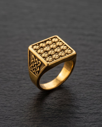 Clover Grid Gold Signet Ring
