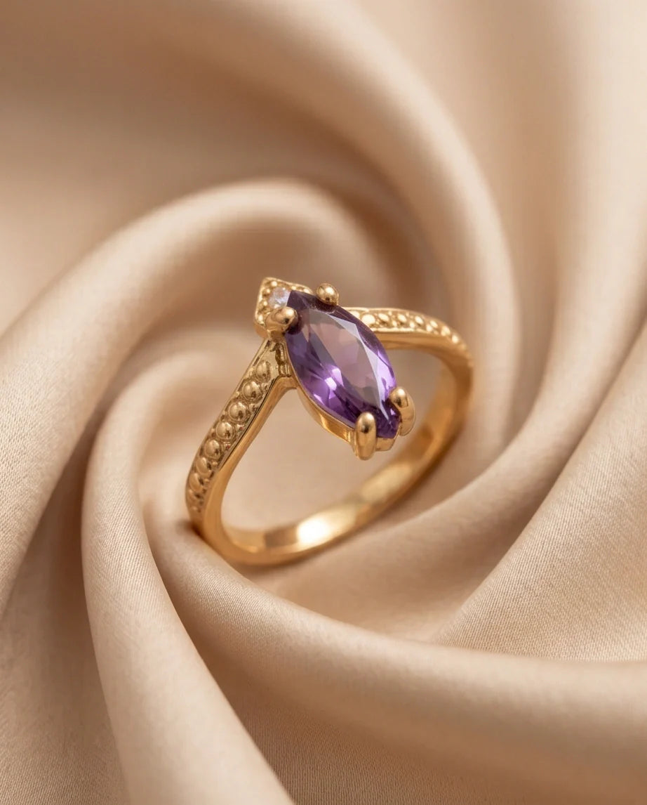 Vintage Gold Marquise Amethyst Filigree Ring