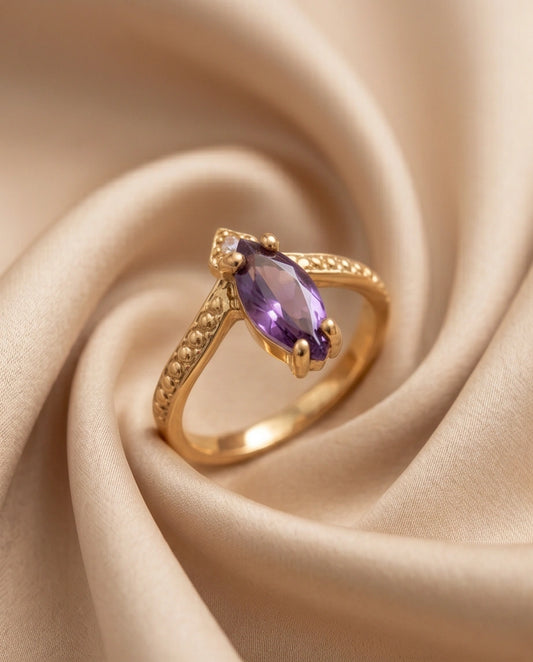 Vintage 14K Gold Marquise Amethyst Filigree Ring