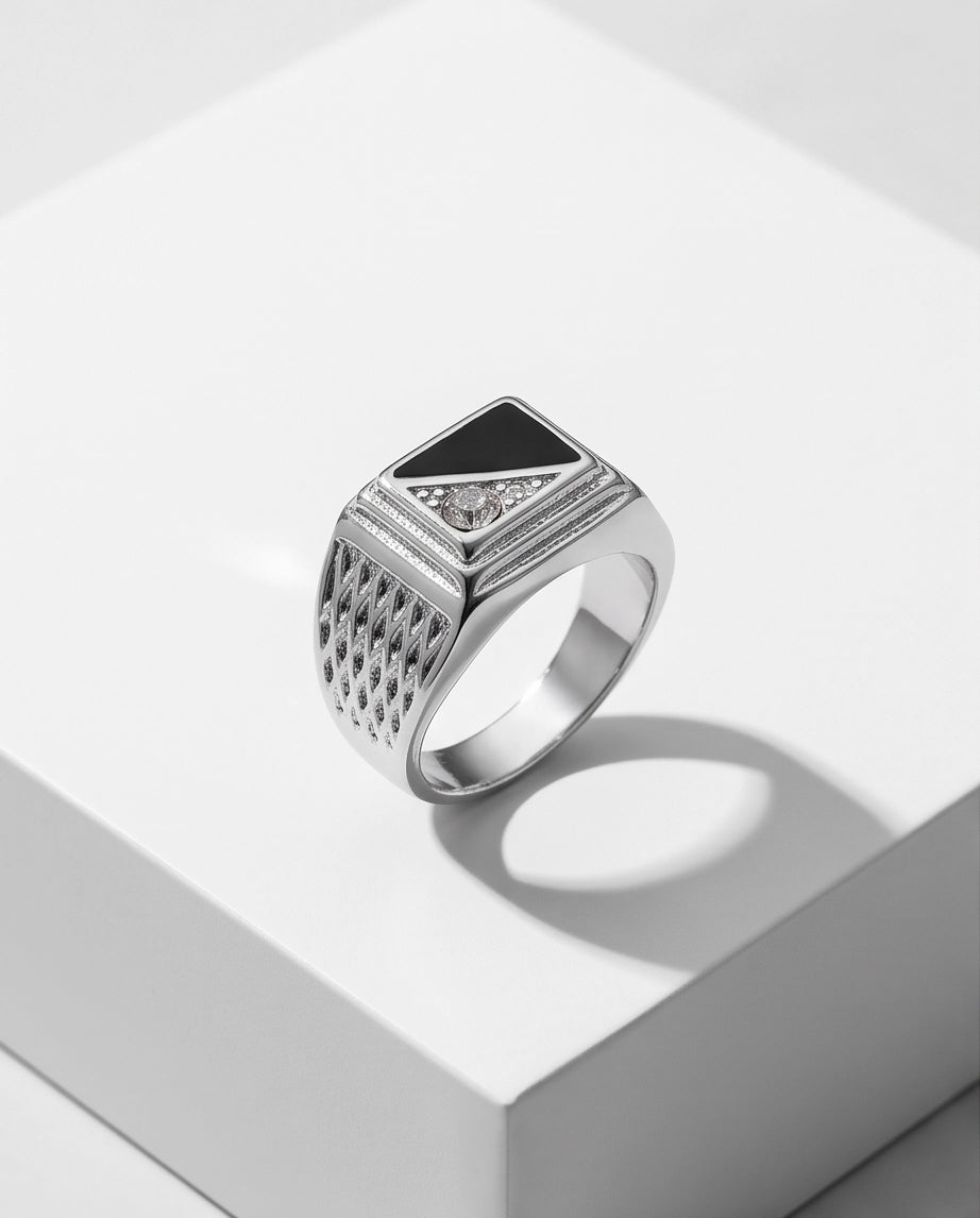 Onyx Inlay & Clear Gemstone Split-Face Mesh Band Silver Ring