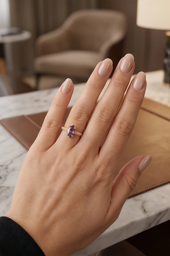 Vintage 14K Gold Marquise Amethyst Filigree Ring