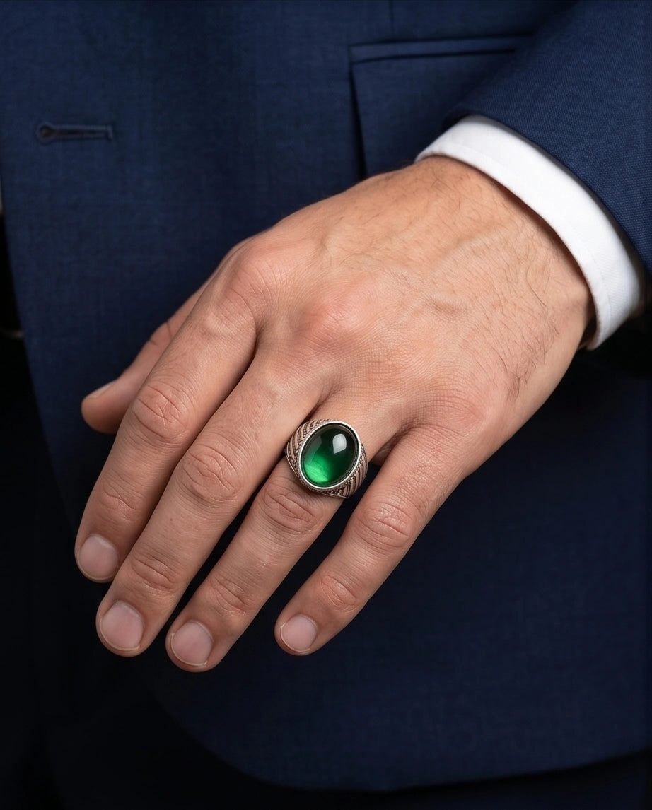 Vintage Sterling Silver Oval Emerald Cabochon Ring
