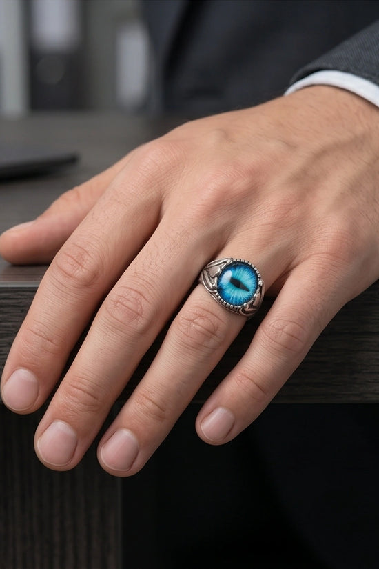 Vintage Sterling Silver Dragon's Claw Azure Eye Ring