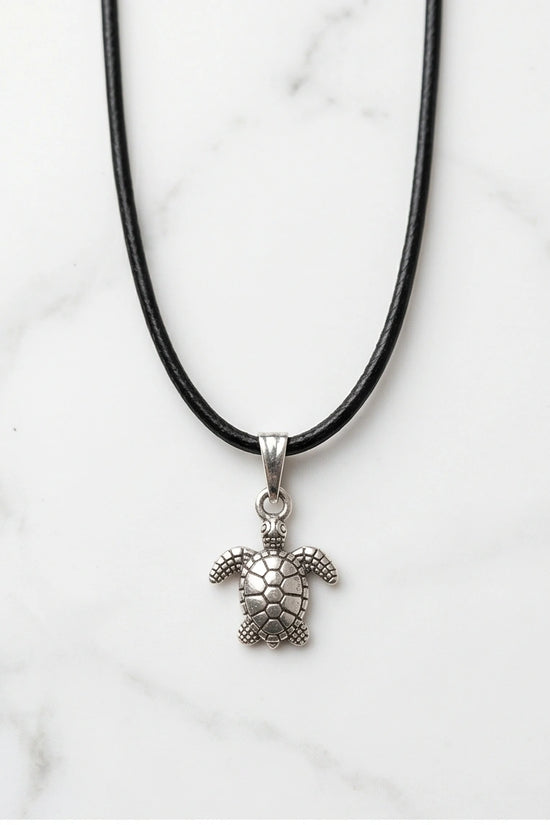 Silver Detailed Sea Turtle Necklace