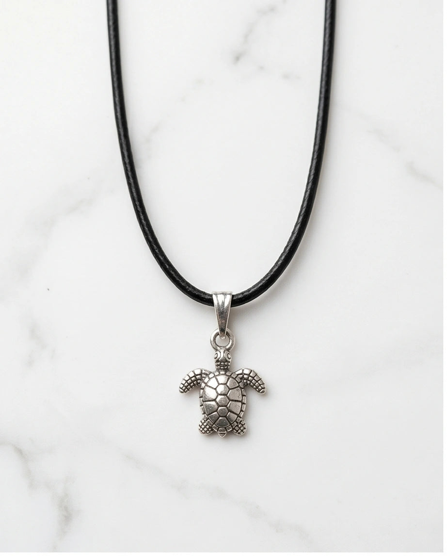 Silver Detailed Sea Turtle Necklace