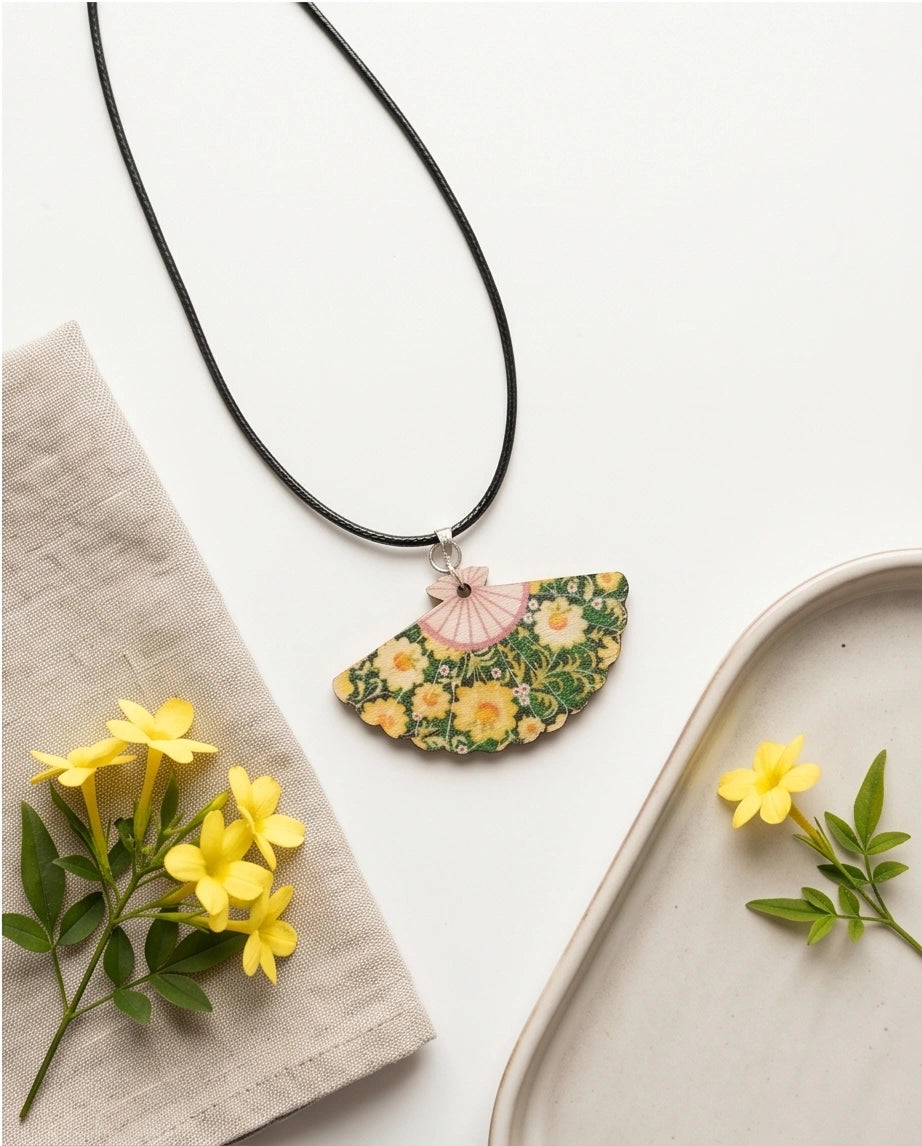 Vintage Floral Hand-Fan Pendant Necklace