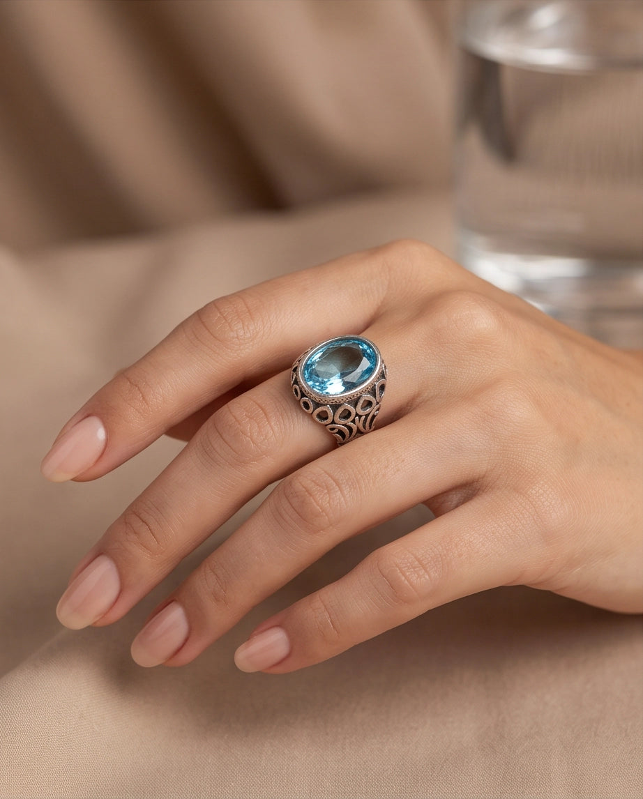 Aquamarine Oval-Cut Gemstone Openwork Scroll Silver Ring