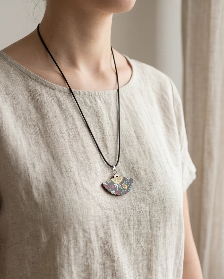 Vintage Black Botanical Hand-Fan Pendant Necklace
