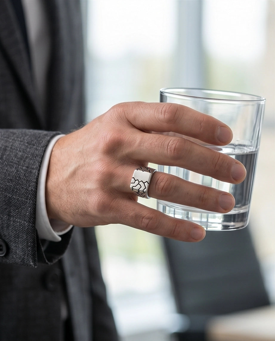 Fractured Asymmetric Signet Ring