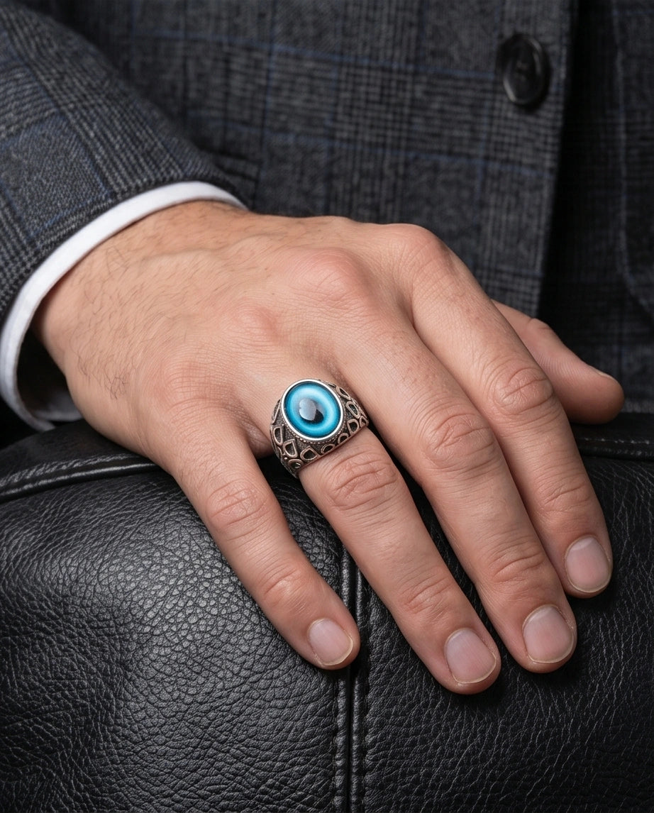 Vintage Sterling Silver Gothic Oceanic Cat's Eye Ring