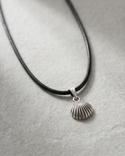 Silver Retro Scallop Seashell Necklace