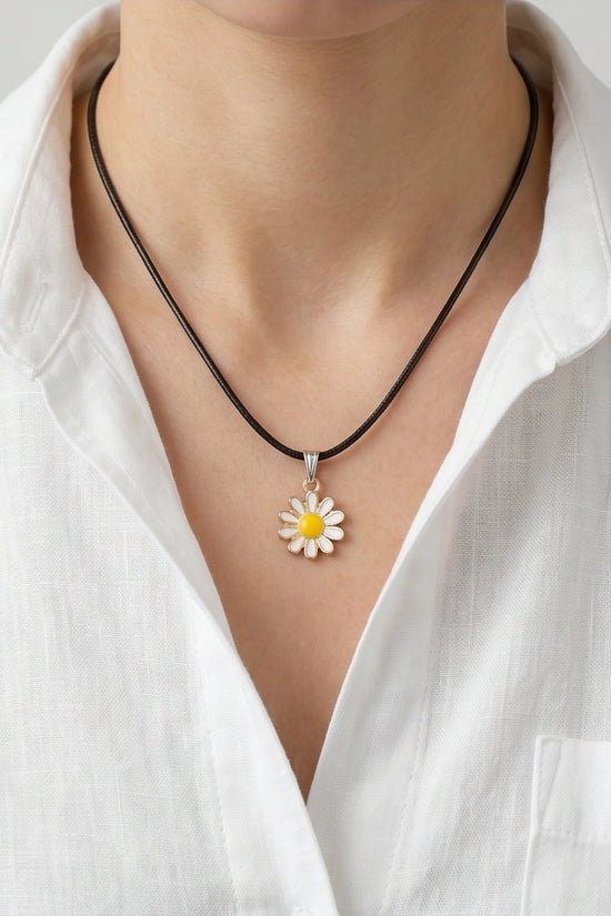 Gold and White Petite Daisy Necklace