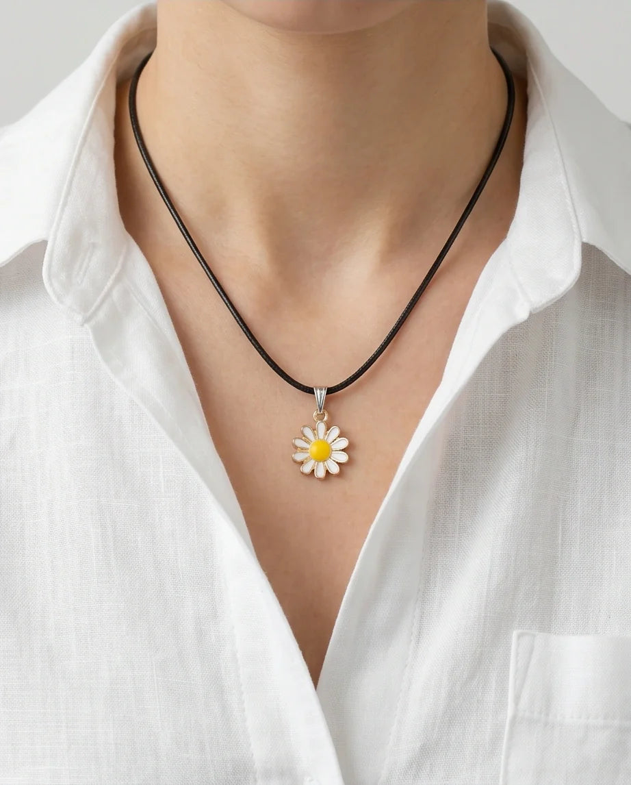 Gold and White Petite Daisy Necklace