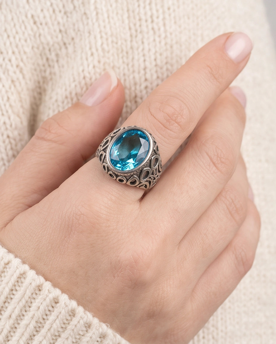 Aquamarine Oval-Cut Gemstone Openwork Scroll Silver Ring