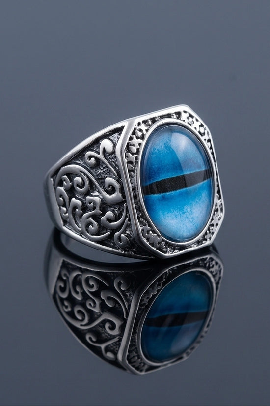 Vintage Sterling Silver Celtic Blue Eagle's Eye Ring