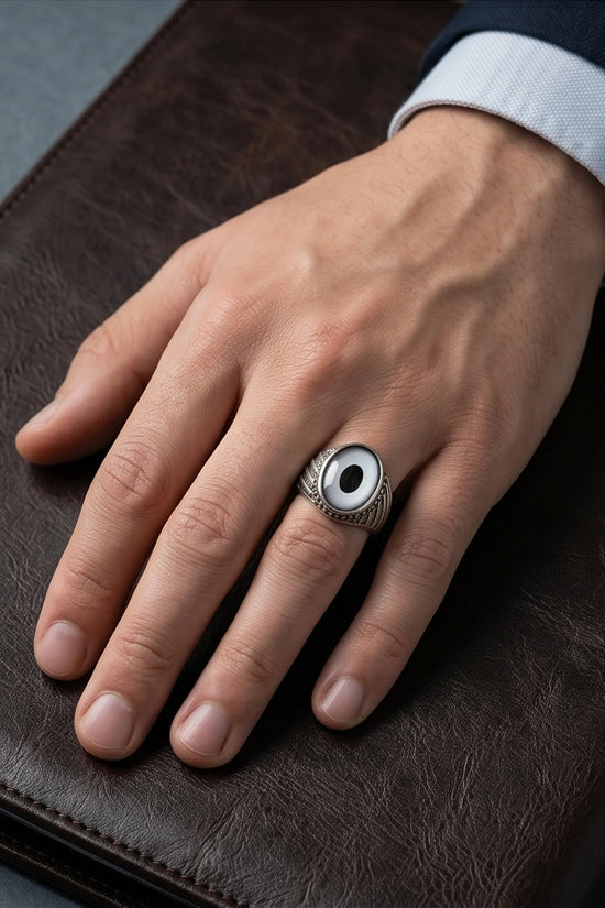 Vintage Sterling Silver Silver-Gray Wolf's Eye Statement Ring