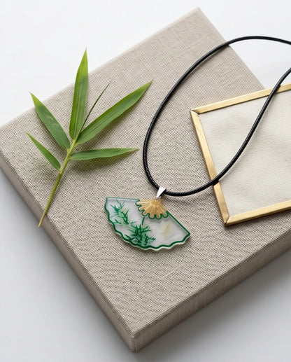 Artistic Green Bamboo Fan Pendant Necklace