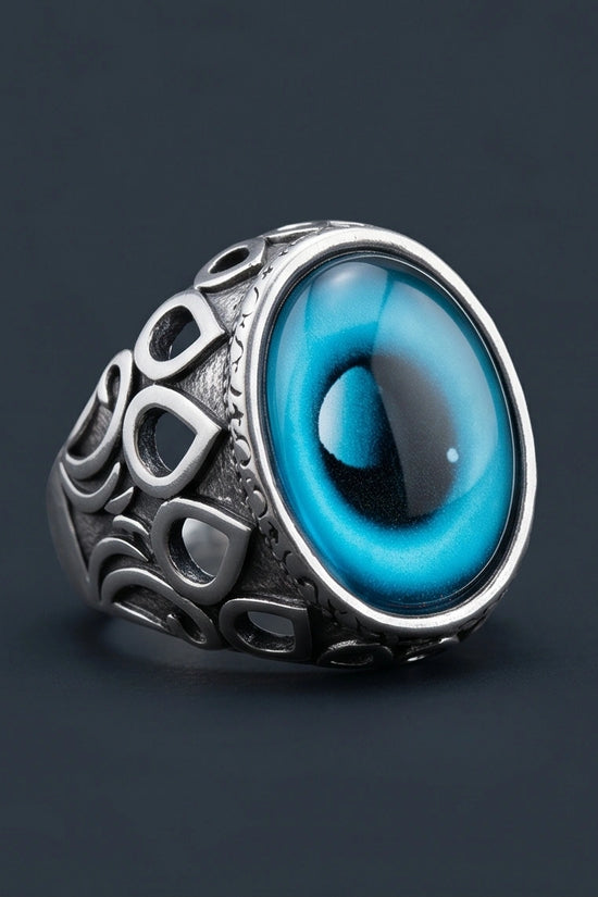 Vintage Sterling Silver Gothic Oceanic Cat's Eye Ring
