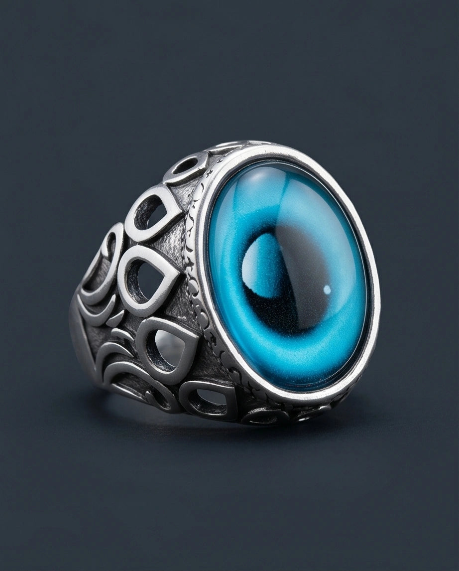 Vintage Sterling Silver Gothic Oceanic Cat's Eye Ring