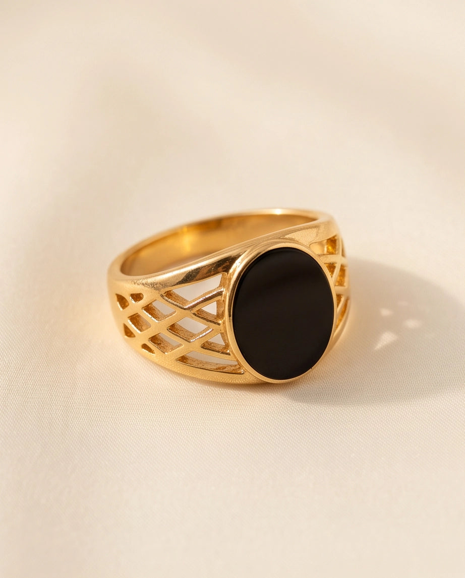 Onyx-Style Oval Cabochon Openwork Lattice Gold Ring