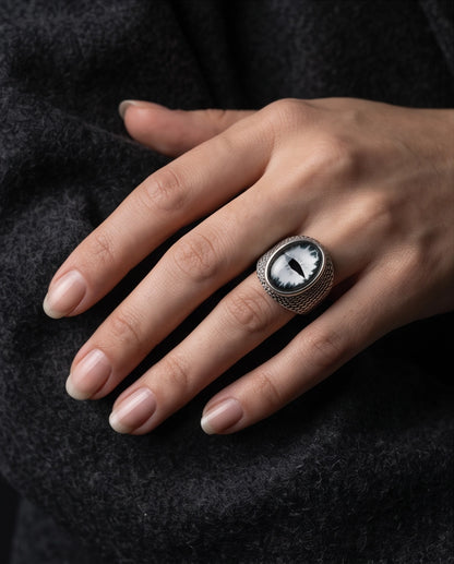 Slit-Pupil Obsidian Dragon-Eye Cabochon Scale-Band Silver Ring
