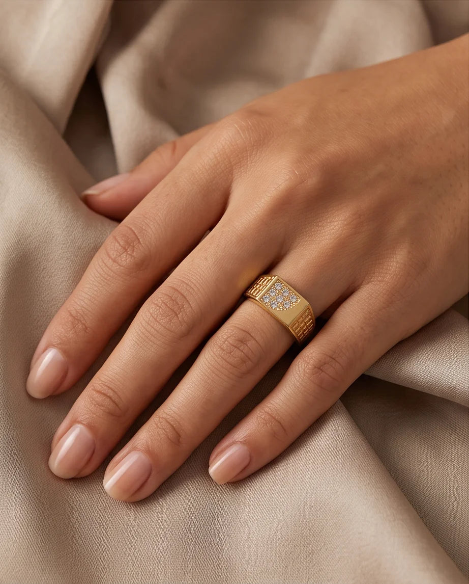 Pavé Crystal Cluster Inlay Brick-Link Band Gold Ring
