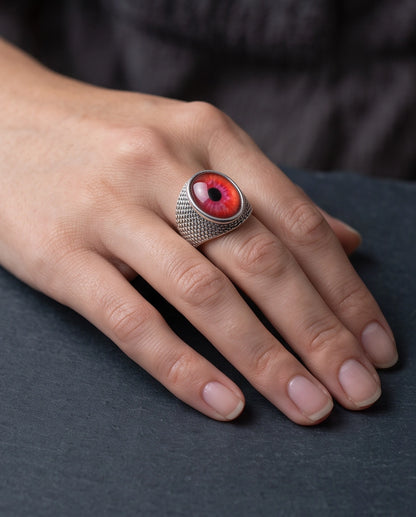Crimson Evil Eye Cabochon Scale-Band Silver Ring
