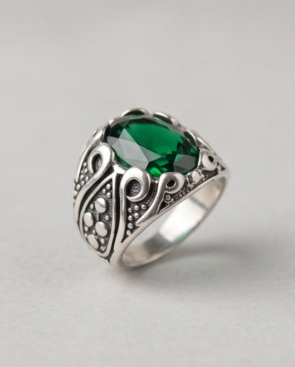 Emerald Gemstone Scalloped Crown Bezel Scroll Filigree Silver Ring
