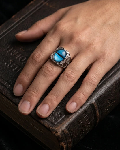 Vintage Sterling Silver Celtic Blue Eagle's Eye Ring