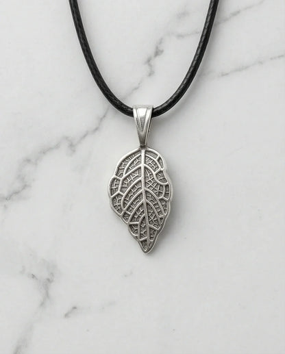 Silver Retro Textured Leaf Necklace