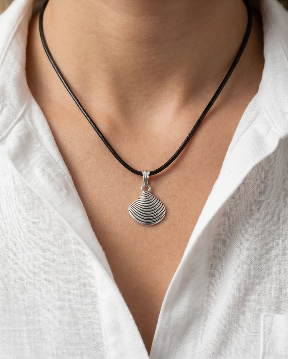 Silver Seashell Pendant Necklace