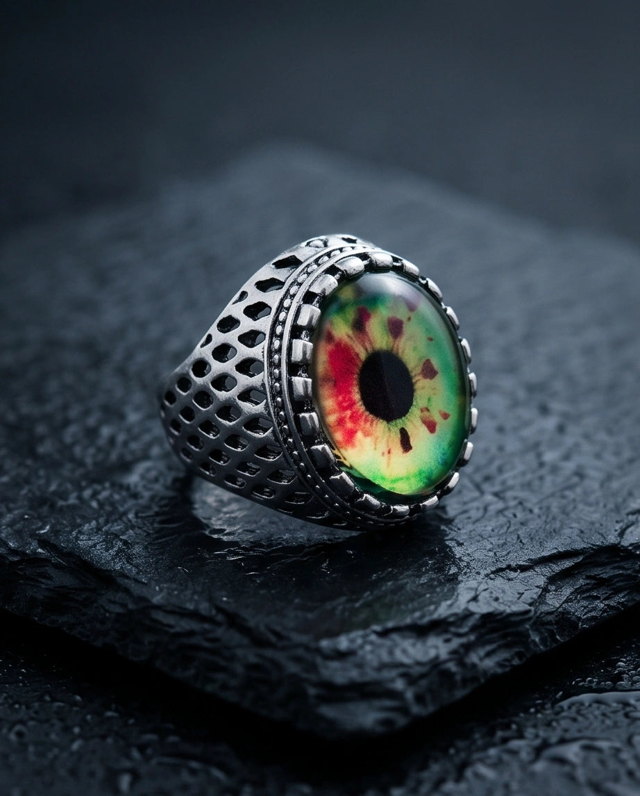 Vintage Sterling Silver Gothic Crimson-Green Beast Eye Ring