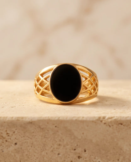 Onyx-Style Oval Cabochon Openwork Lattice Gold Ring