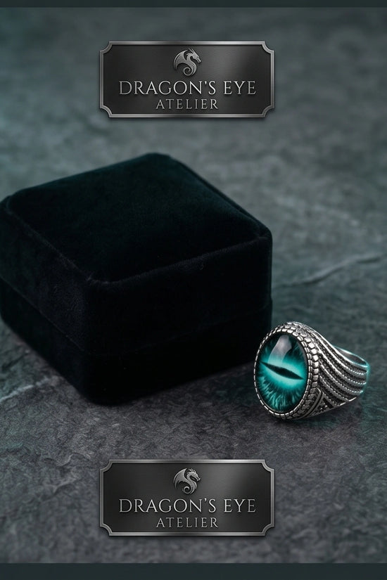 Vintage Sterling Silver Serpent Scale Deep Teal Eye Ring