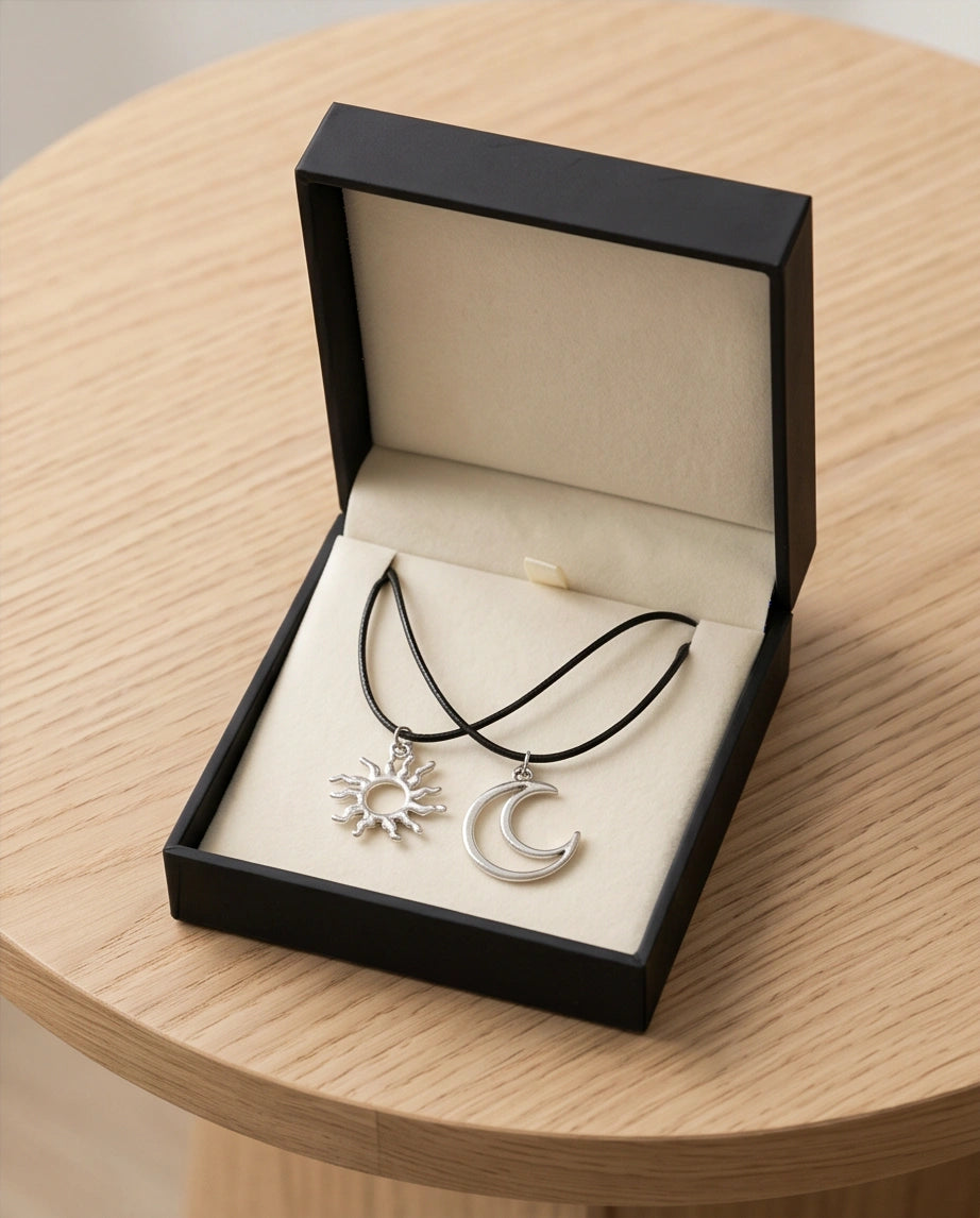 2pcs Celestial Sun and Moon Matching Pendant Necklaces Set