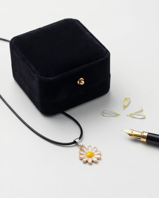 Gold and White Petite Daisy Necklace