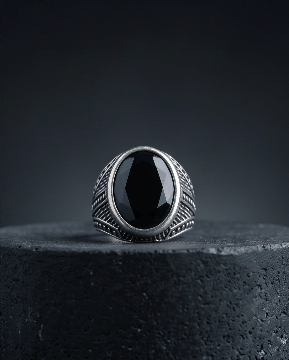 Onyx Gemstone Smooth Bezel Chevron Stippled Silver Ring