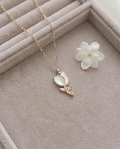 Gold Mother of Pearl Tulip Necklace