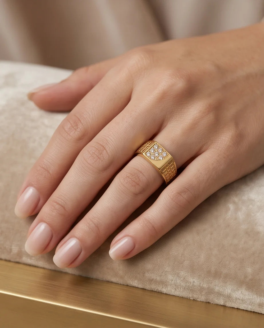 Pavé Crystal Cluster Inlay Brick-Link Band Gold Ring