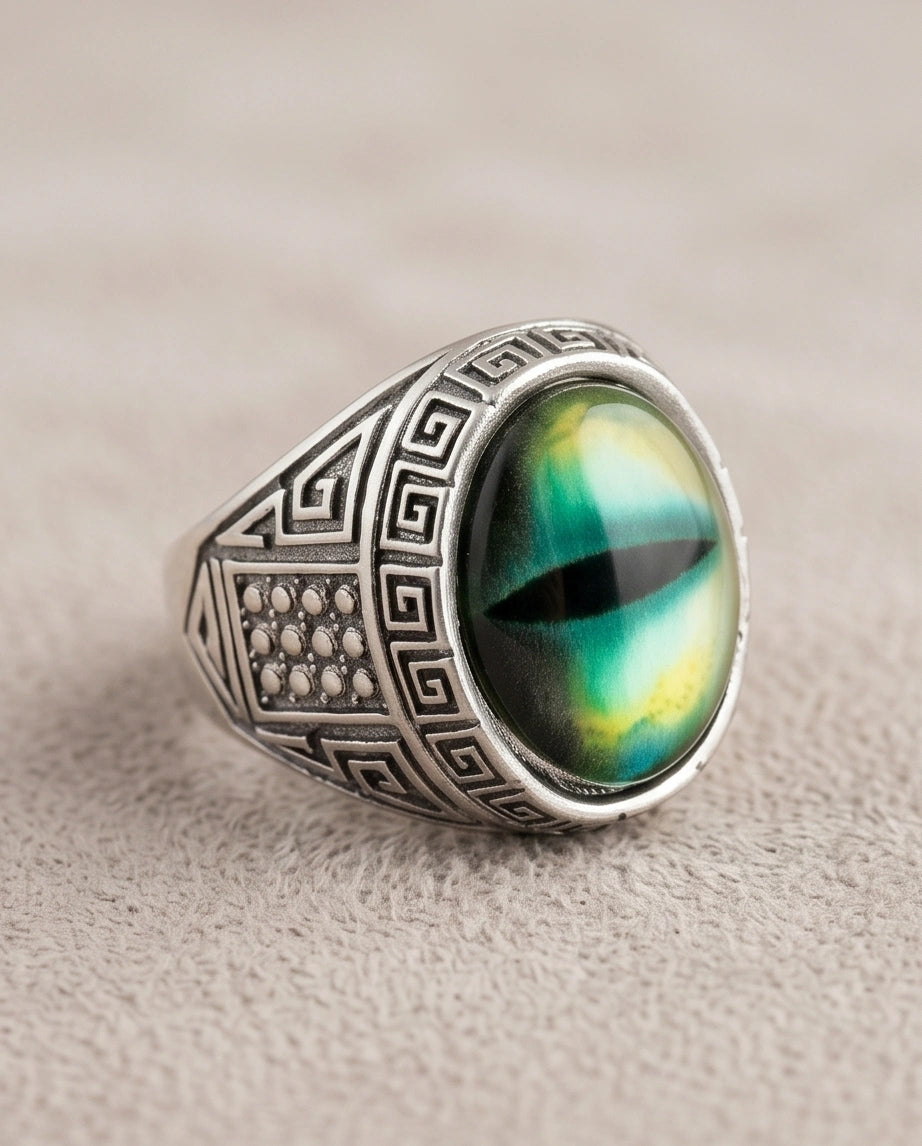 Vintage Sterling Silver Mythic Lime-Green Dragon's Eye Ring
