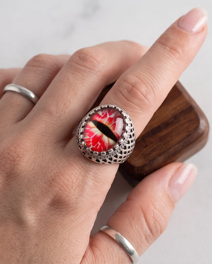 Crimson Lattice Slit-Pupil Silver Ring