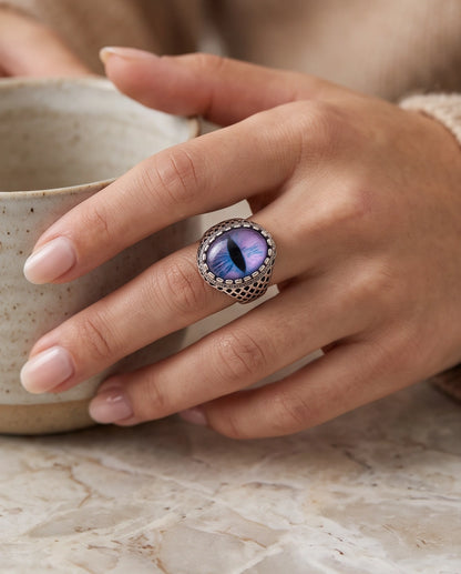 Purple-Blue Slit-Pupil Dragon-Eye Honeycomb-Band Silver Ring