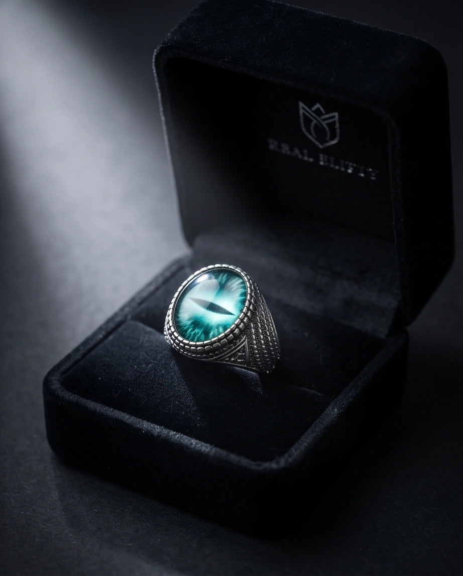 Vintage Sterling Silver Serpent Scale Deep Teal Eye Ring