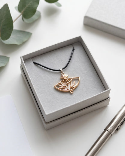 White Leaf Bamboo Fan Pendant Necklace