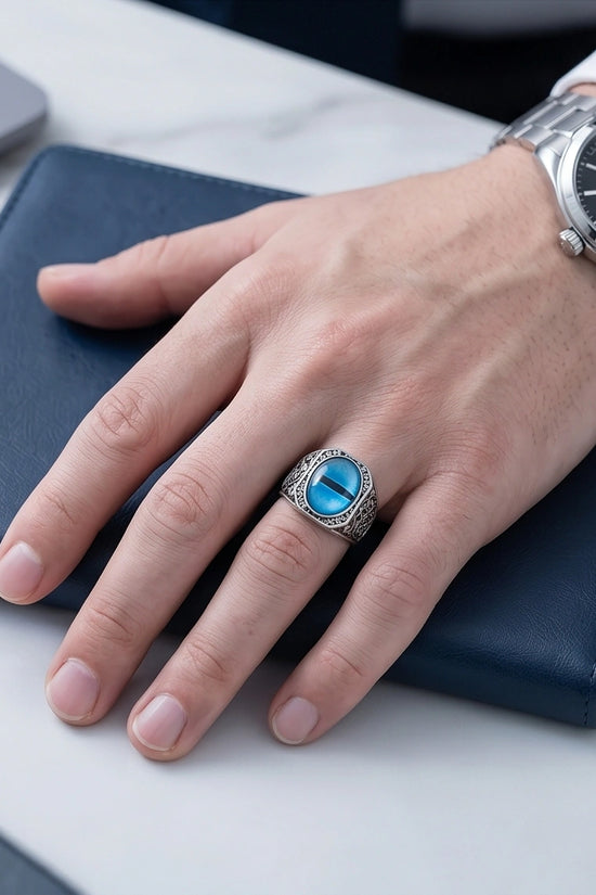Vintage Sterling Silver Celtic Blue Eagle's Eye Ring
