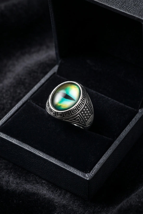 Vintage Sterling Silver Mythic Lime-Green Dragon's Eye Ring